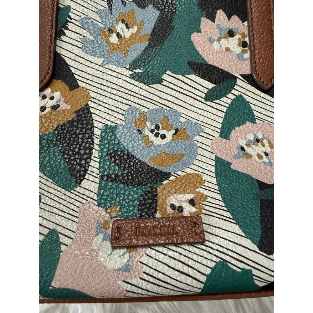Fossil Tote - Picture 3 of 10